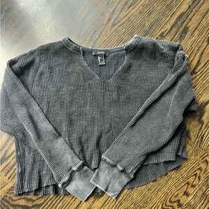 Black V-Neck Long Sleeve Top